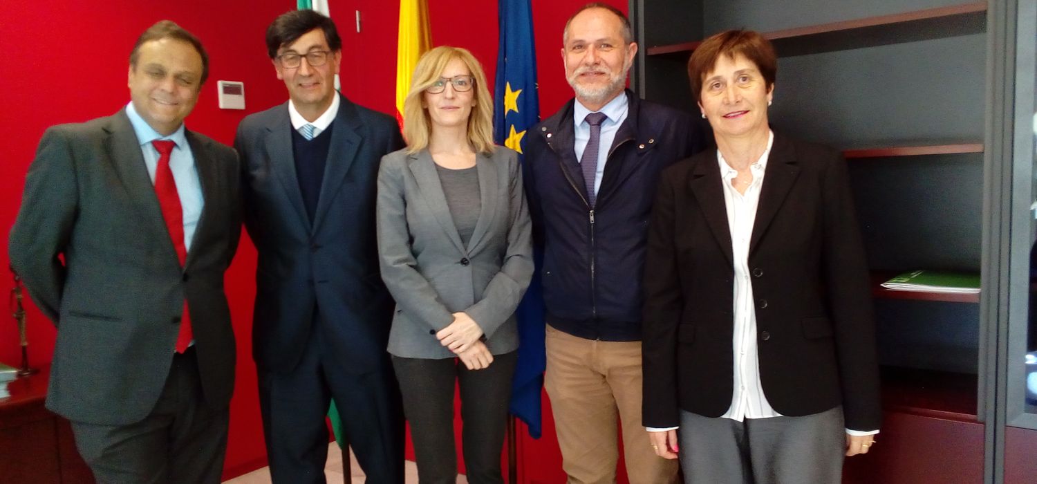 Reunión de la Facultad de Ciencias Sociales y de la Comunicación con la Secretaría General de Administraciones Públicas de la Junta de Andalucía