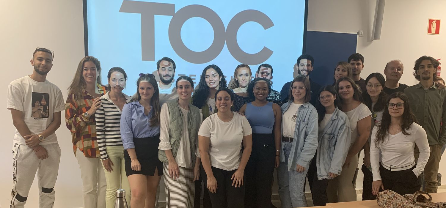 Visita de Blanca Domínguez (Directora del TOC Hostel de Sevilla)