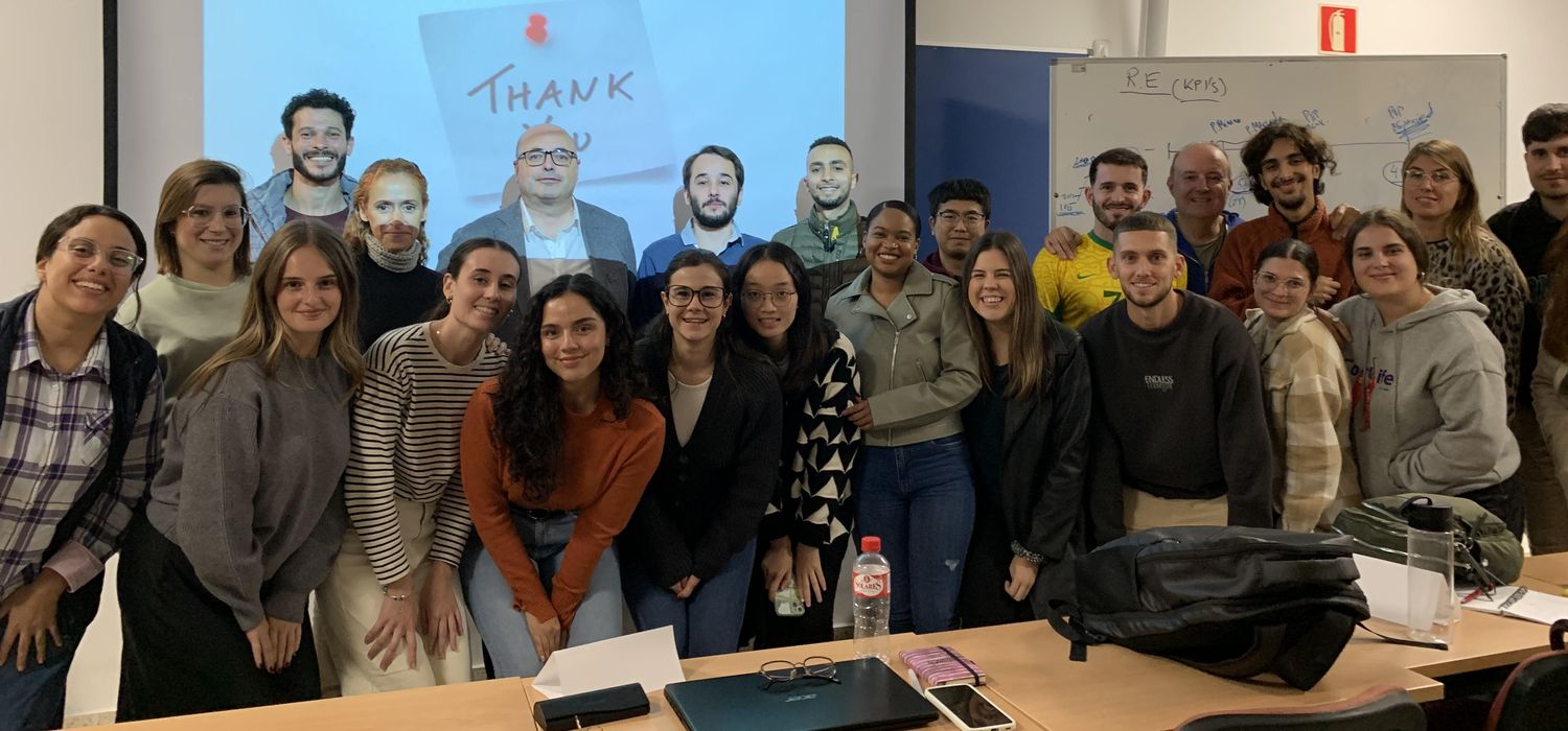 Visita de D. Emilio Suero Muñoz (CEO & Executive Partner de ROARJO CORP) a los alumnos del Máster en Dirección Turística. Curso 2024/2025