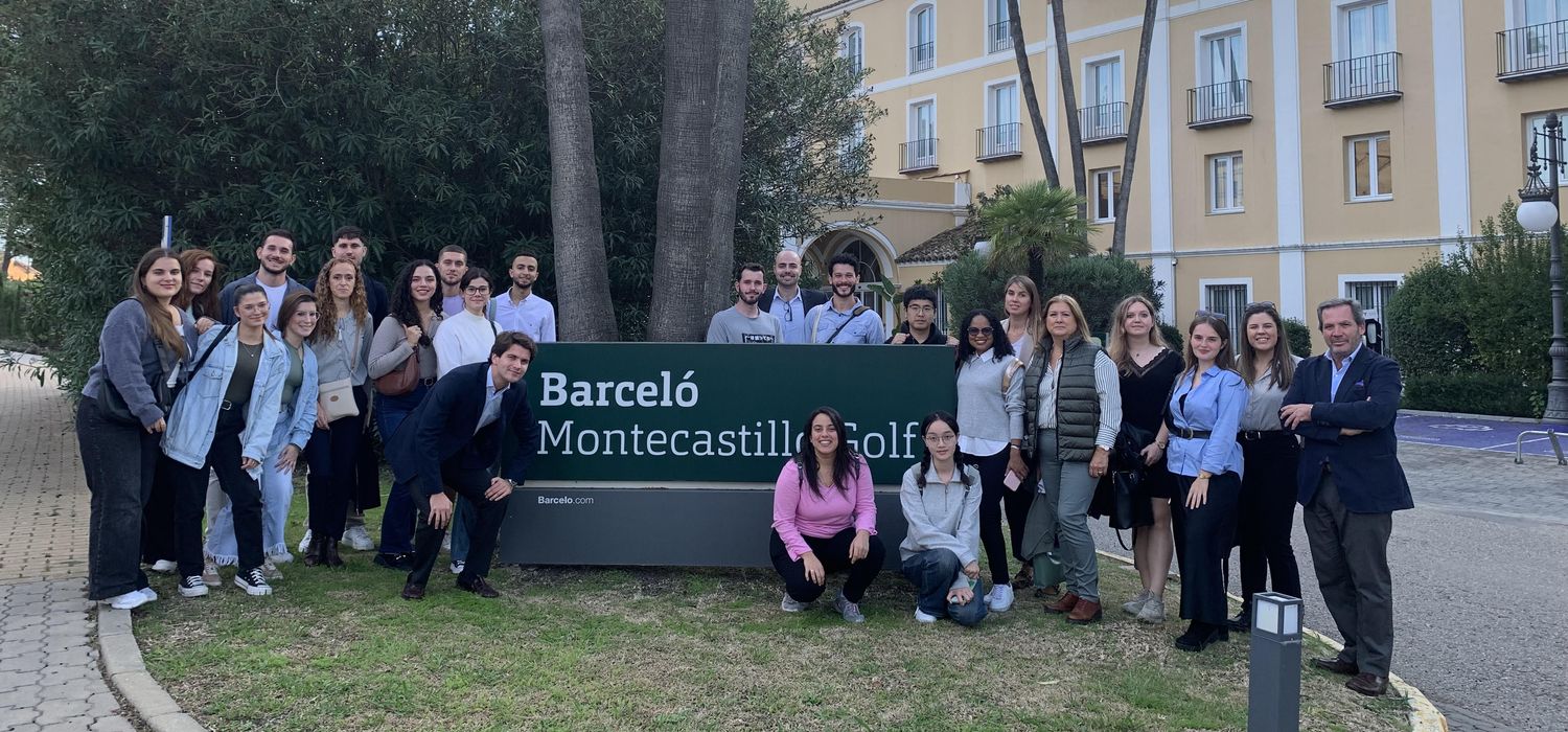 Visita al Hotel Barceló Montecastillo de los alumnos del Máster en Dirección Turística 2024/2025